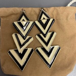 CHEVRON EARRINGS